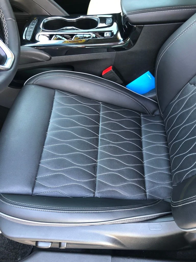 Used 2023 Gray Buick Avenir image 28