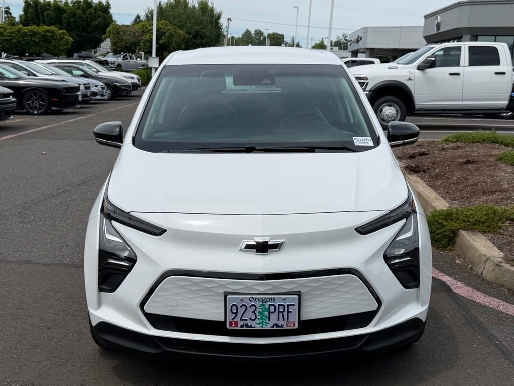 Used 2023 Summit White Chevrolet 2LT image 2