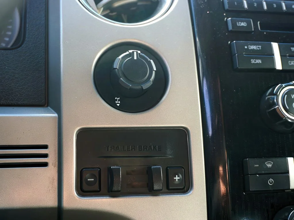 2010 Ford F-150 Platinum - Photo 25