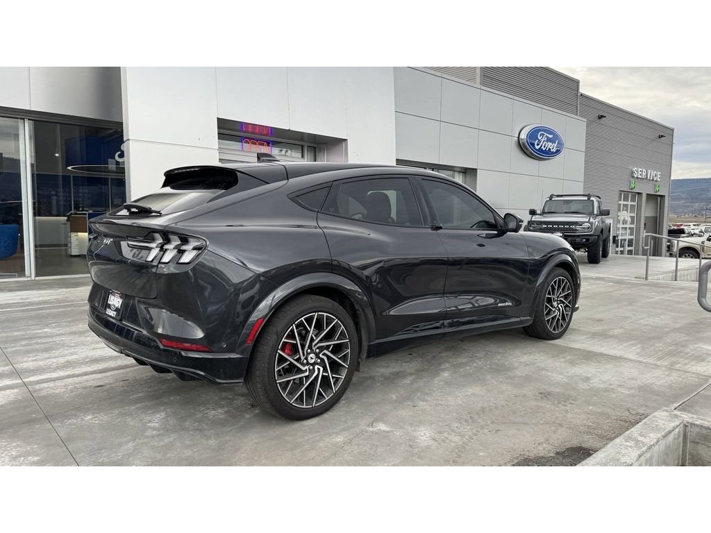 Used 2022 Gray Ford GT image 8