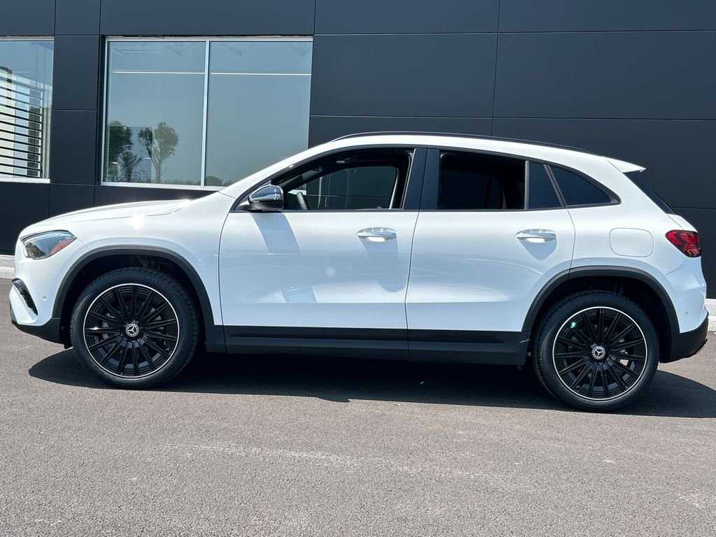 New 2026 Polar White Mercedes-Benz GLA 250 image 4
