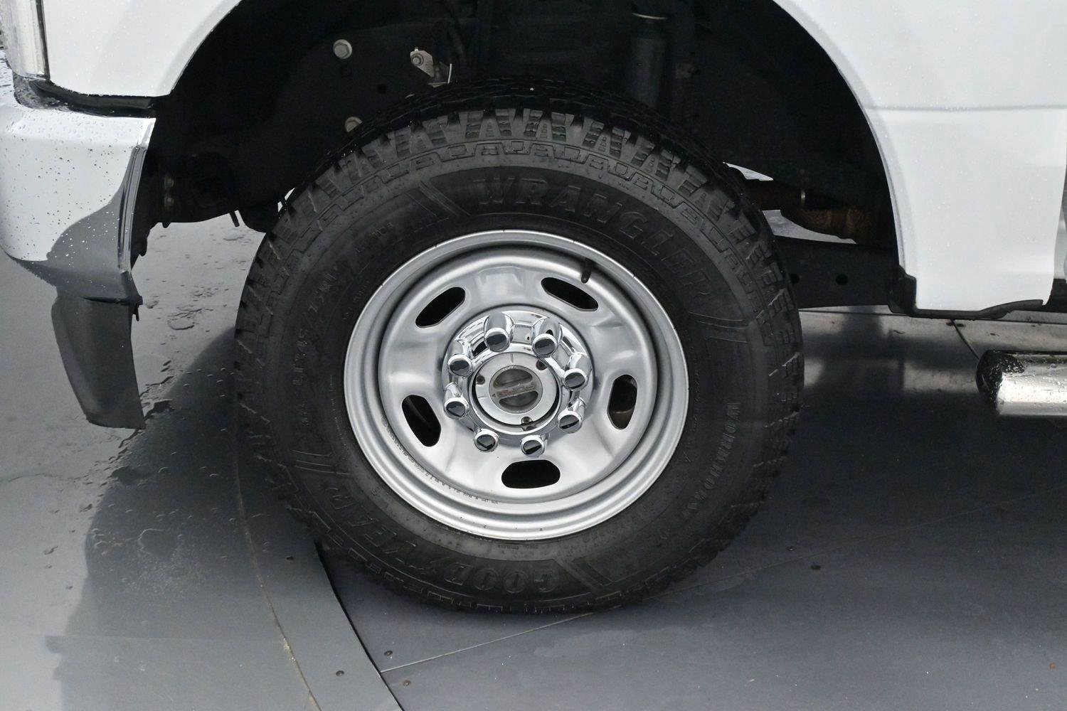 Used 2022 Oxford White Ford XL image 34