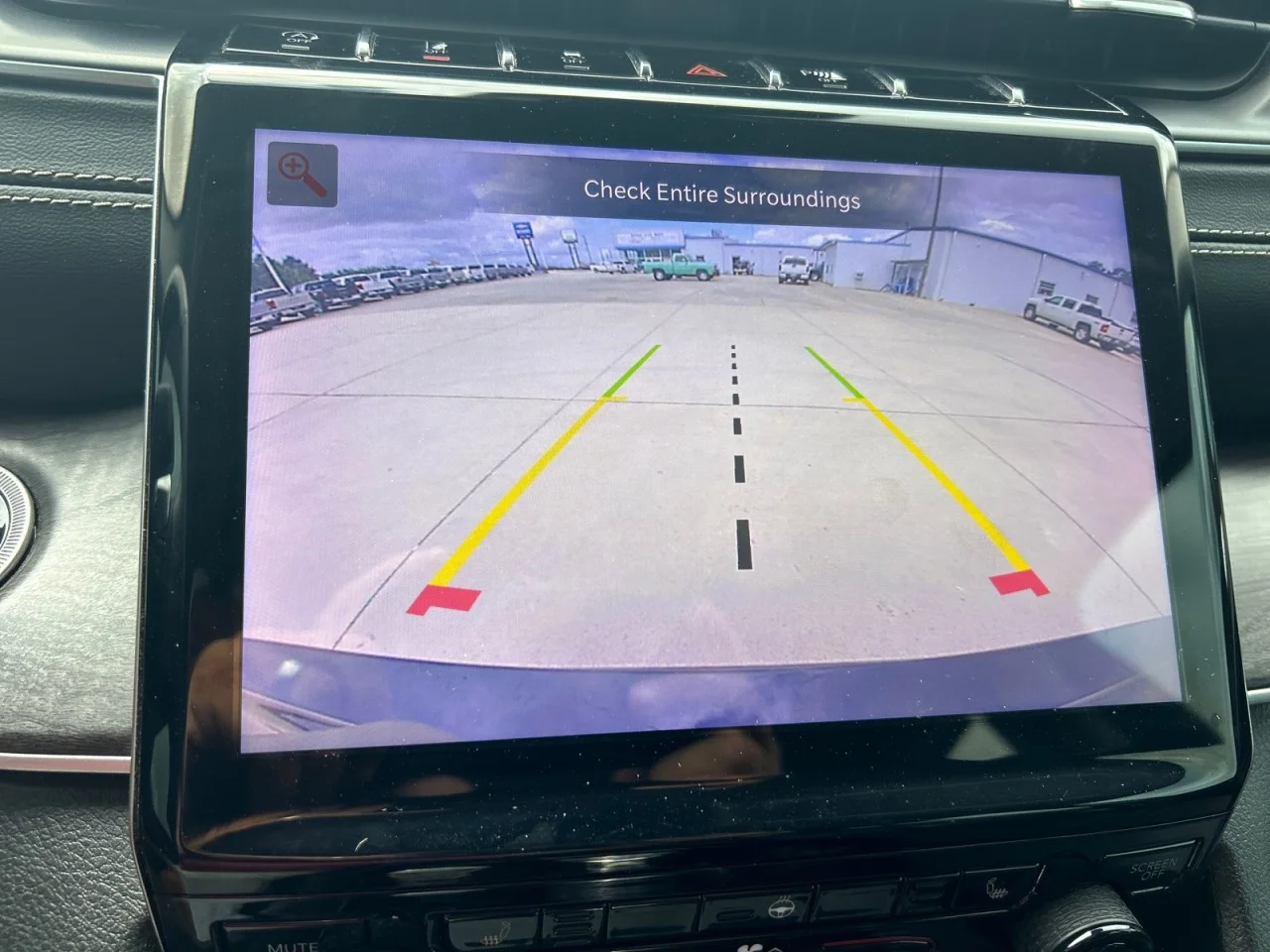 Used 2021  Jeep Limited image 12