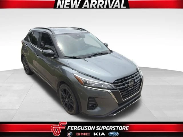 2021 Nissan Kicks SR