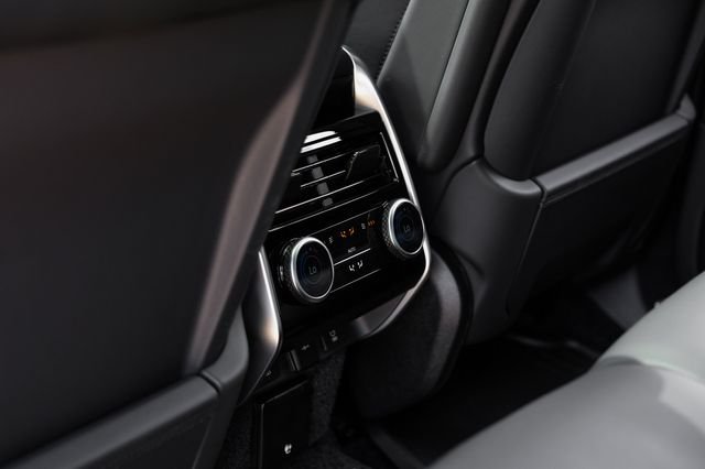 New 2026 Charente Grey Land Rover SE image 48