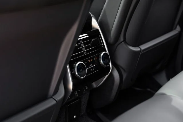 New 2026 Charente Grey Land Rover SE image 48