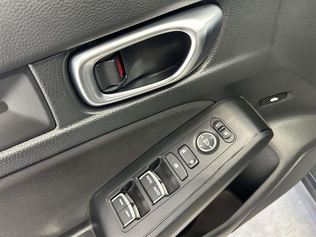 Used 2025 Red Honda LX image 16