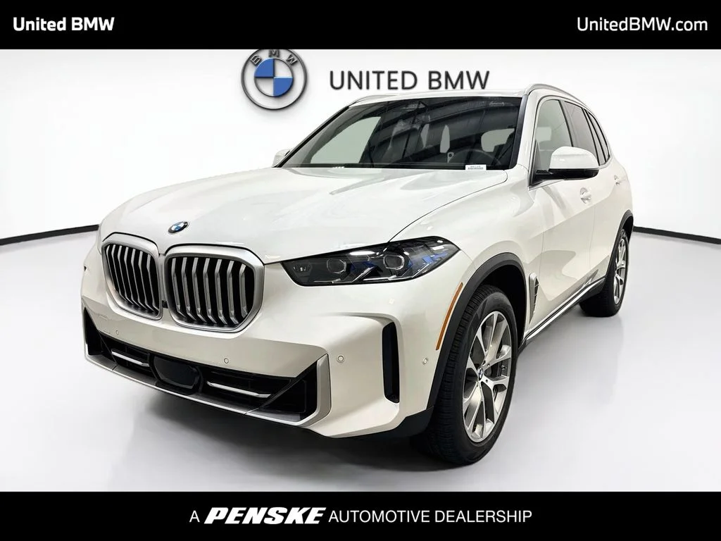 New 2026 Alpine White BMW sDrive40i image 1