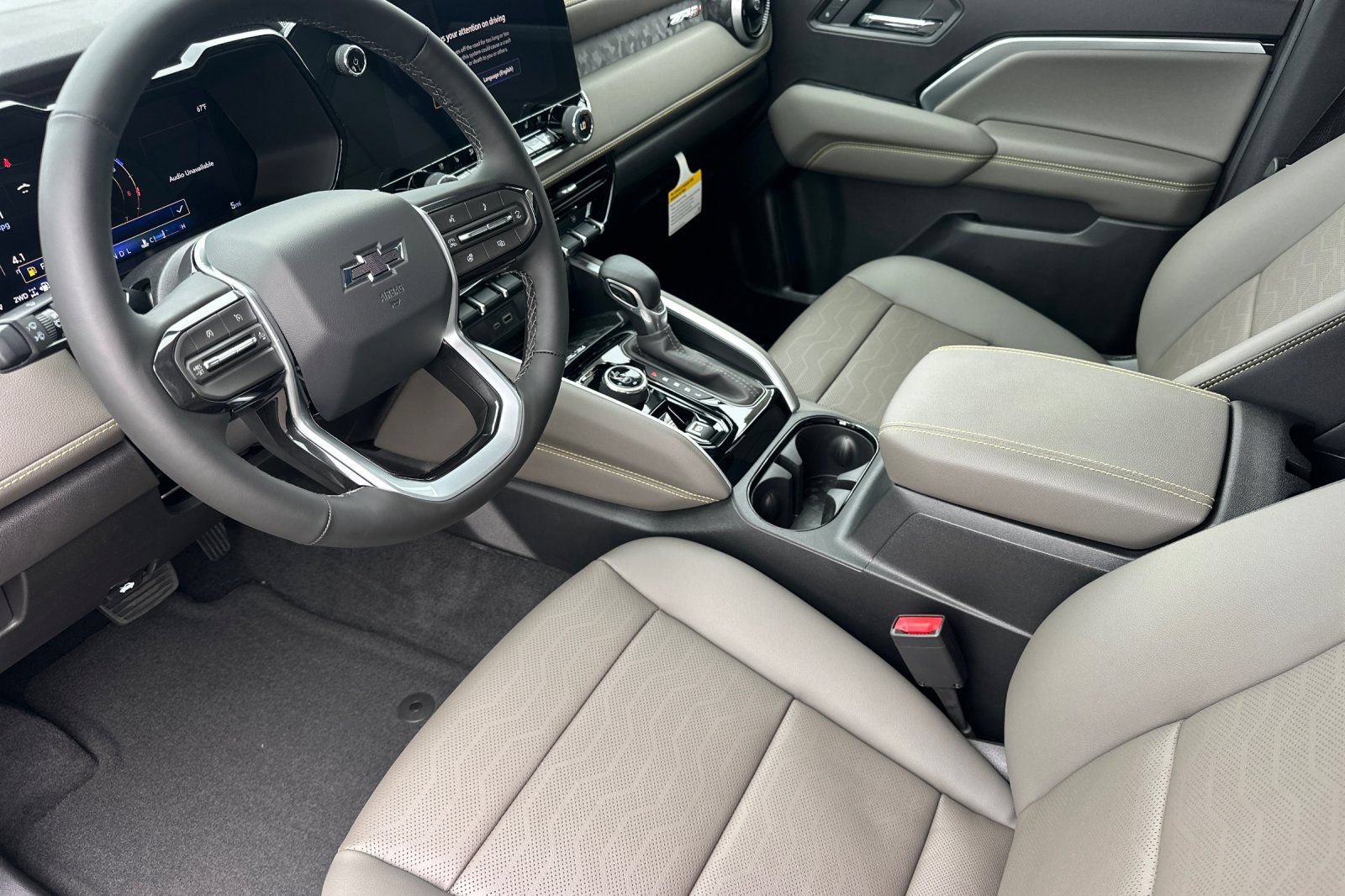 2026 Chevrolet Colorado ZR2 - Photo 10