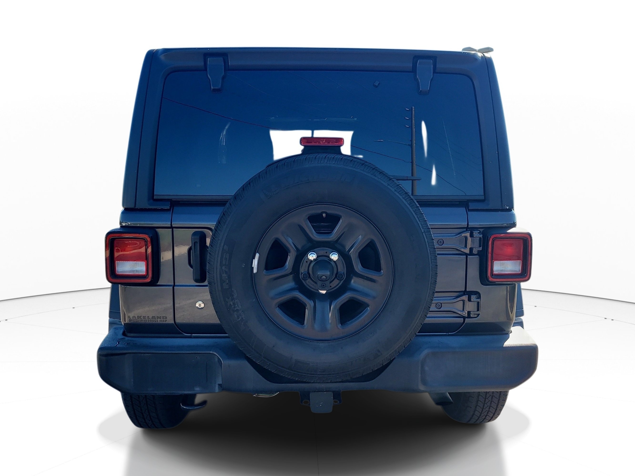 Used 2020 Granite Crystal Metallic Clearcoat Jeep Sport image 5