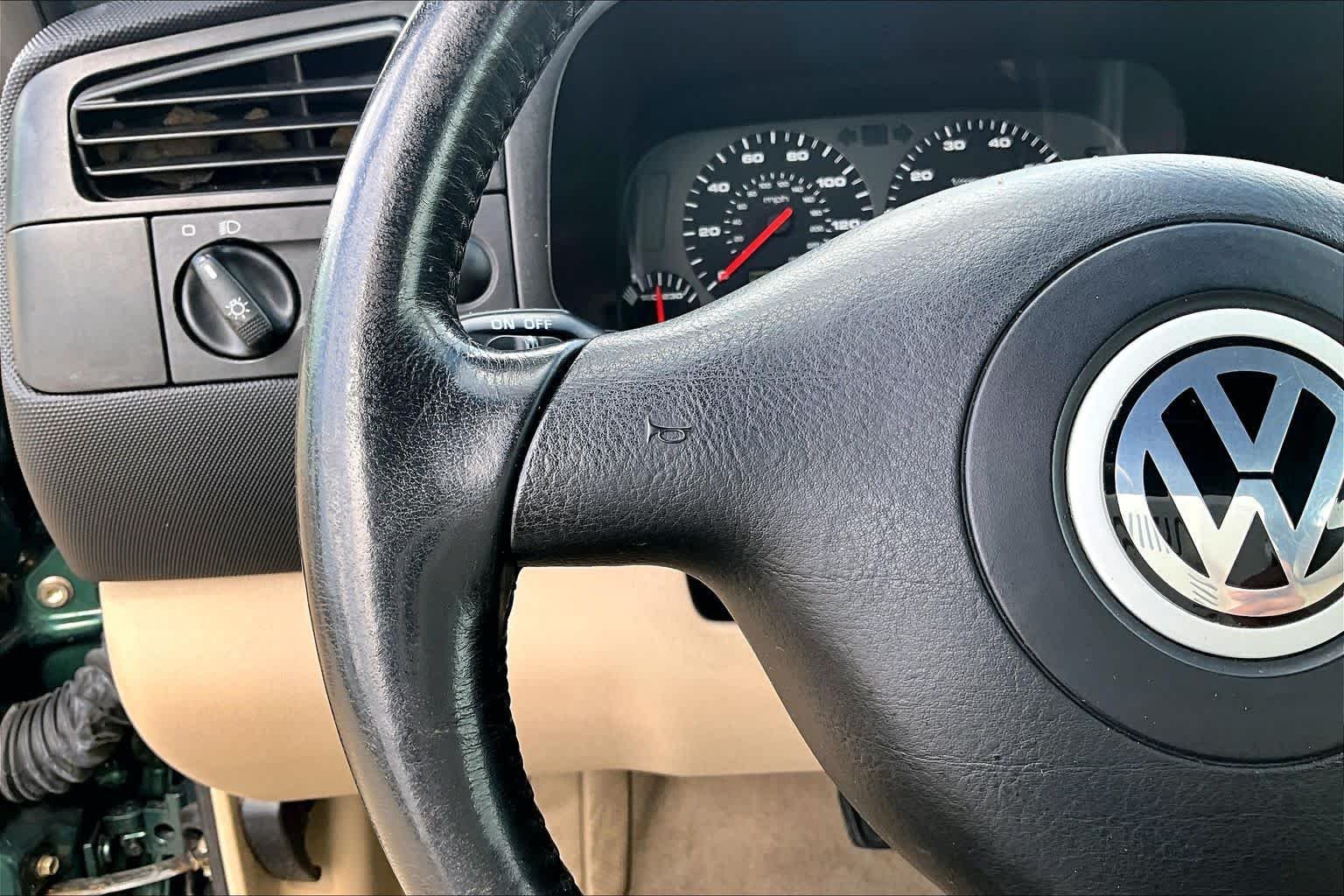 Used 2000 Bright Green Pearl Volkswagen GLS image 21