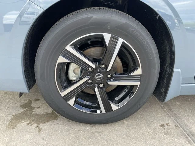 2025 Nissan Sentra SV - Photo 13