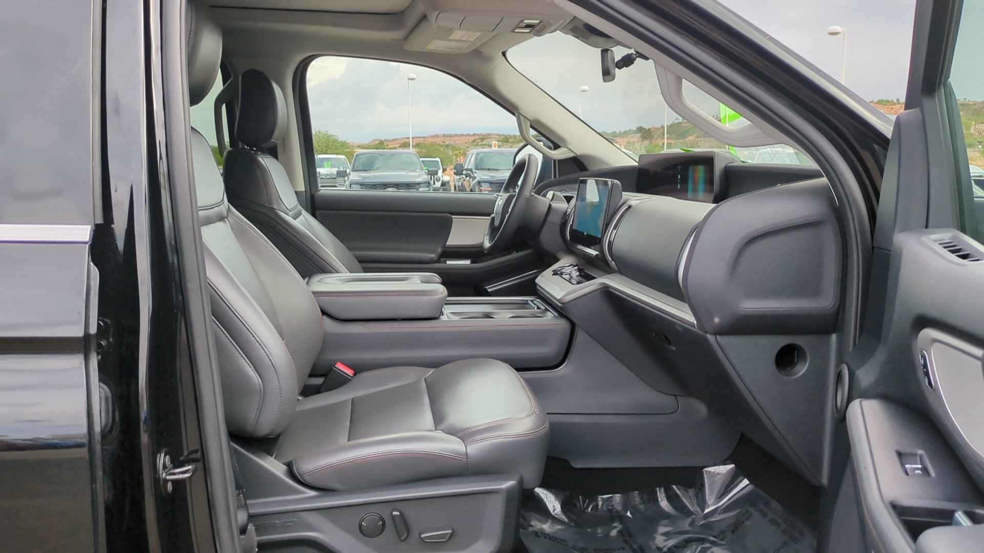 Used 2025 Black Metallic Ford Active image 29