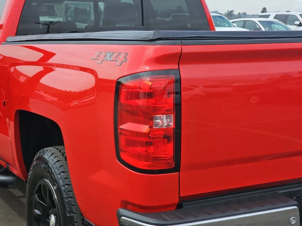 Used 2018 Red Chevrolet LT image 39
