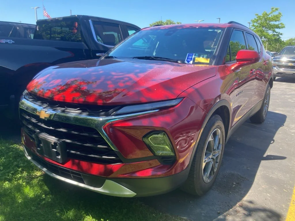 Used 2023 Red Chevrolet LT image 3