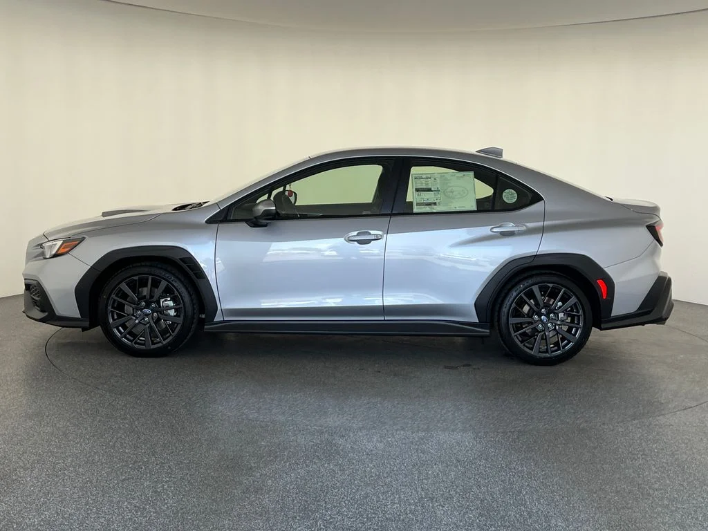 New 2026 ICE SILVER METALLIC Subaru Base image 8