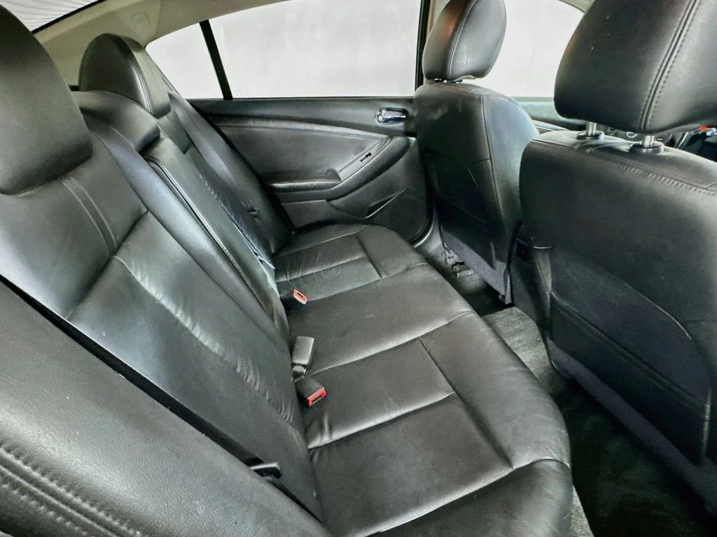 Used 2012 Dark Slate Metallic Nissan 3.5 SR image 32