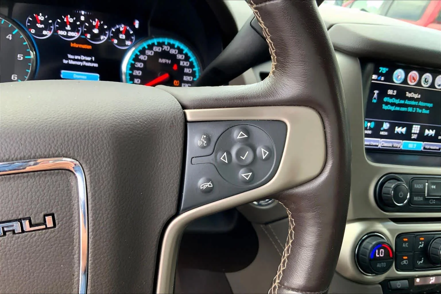 Used 2019 White Frost Tricoat GMC Denali image 22