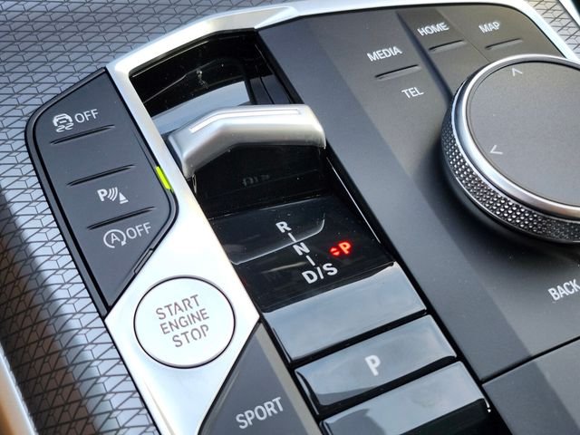 2026 BMW 3 Series 330i - Photo 27