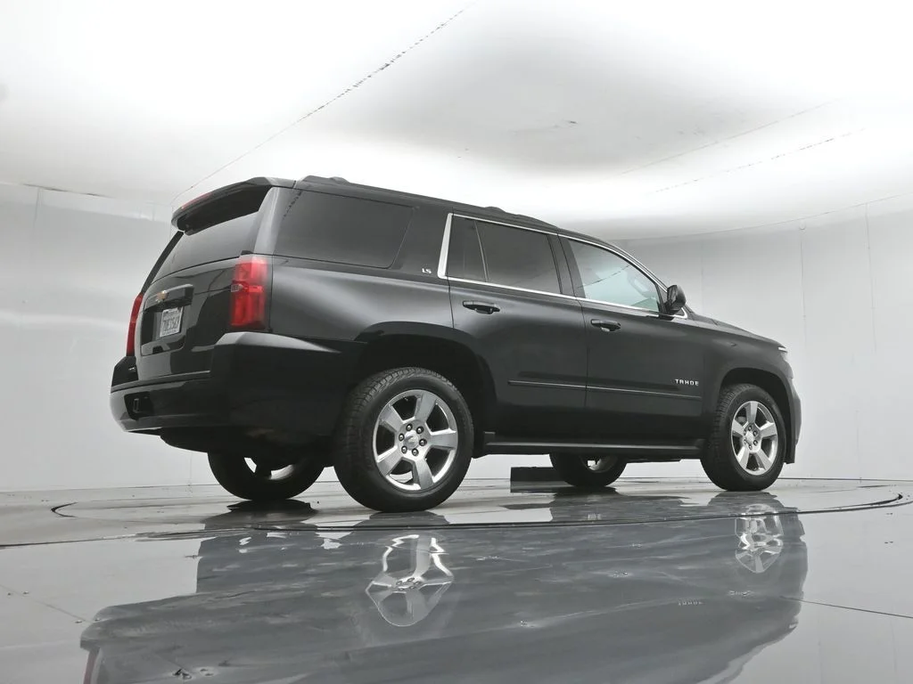 Used 2016 Black Chevrolet LS image 49