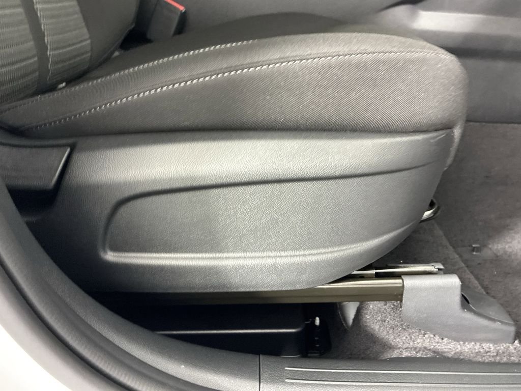 New 2026 Glacial White Pearl Kia LX image 37