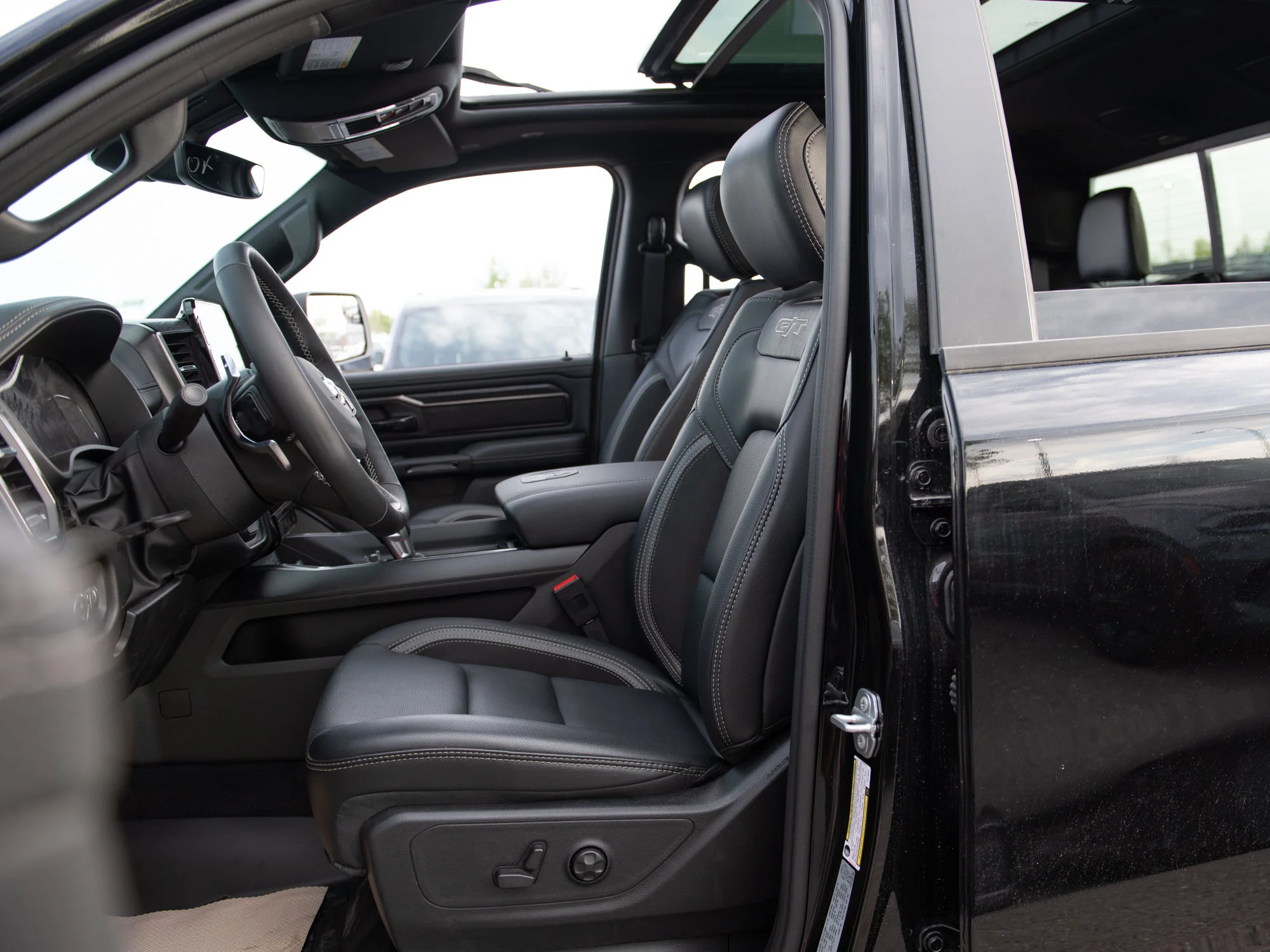 New 2026 Black RAM Sport* image 23