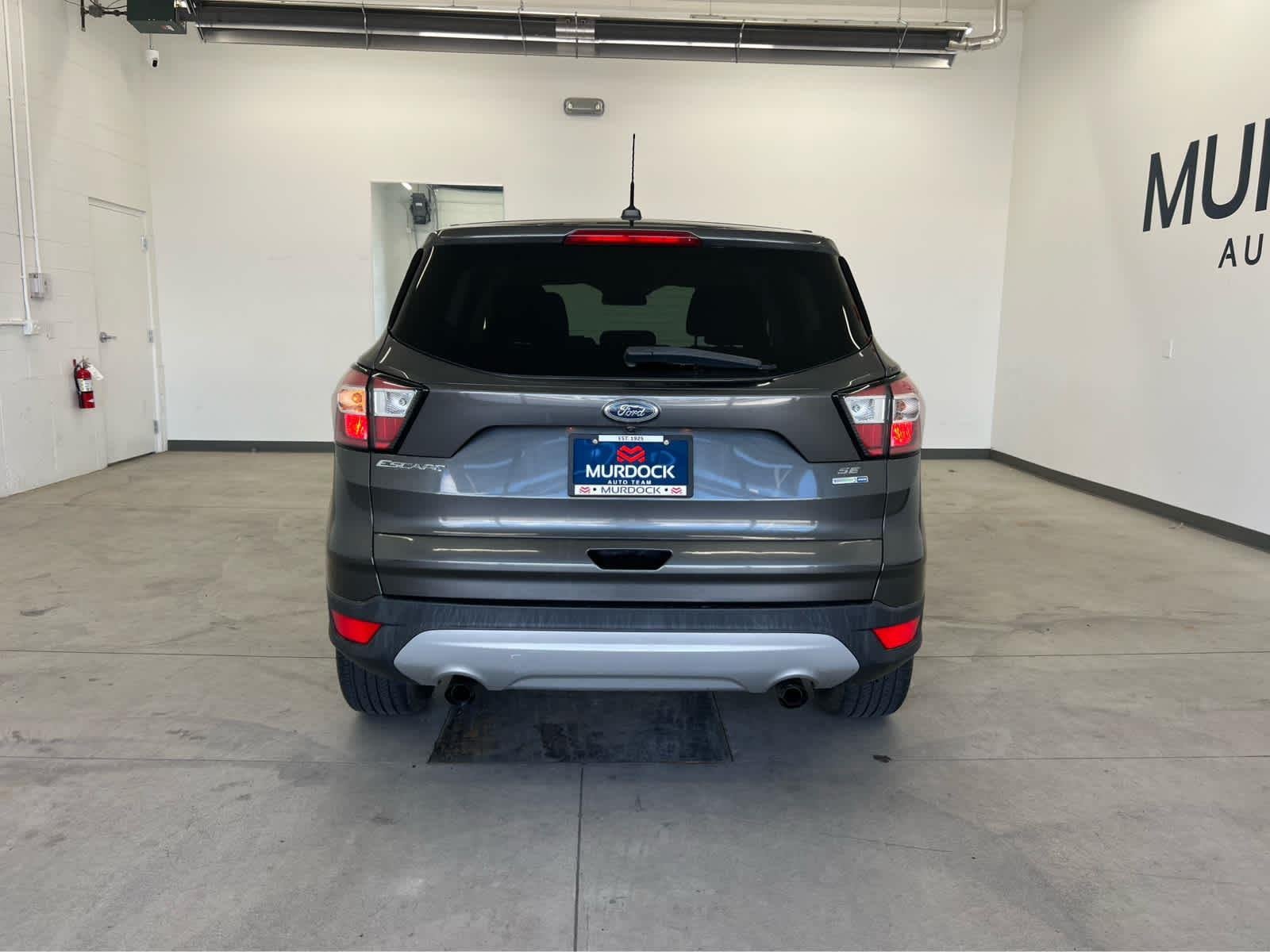 Used 2017 Magnetic Ford SE image 3