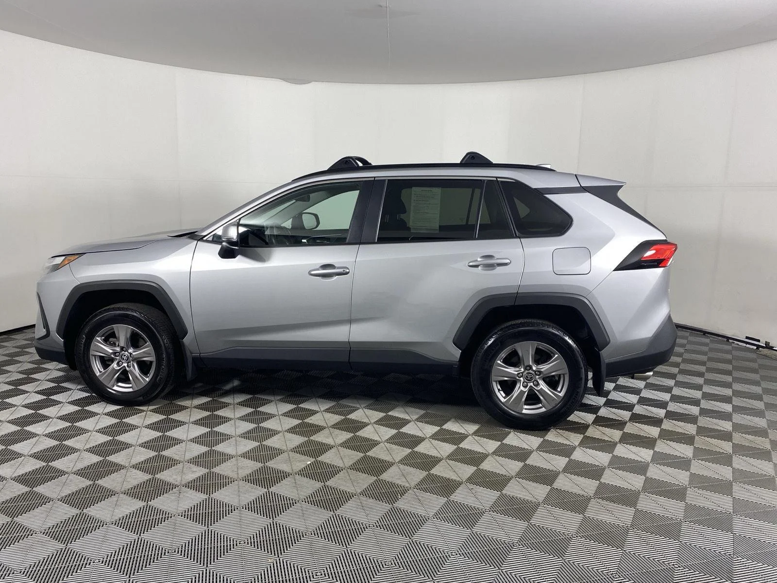 Used 2023 Silver Sky Metallic Toyota XLE image 4