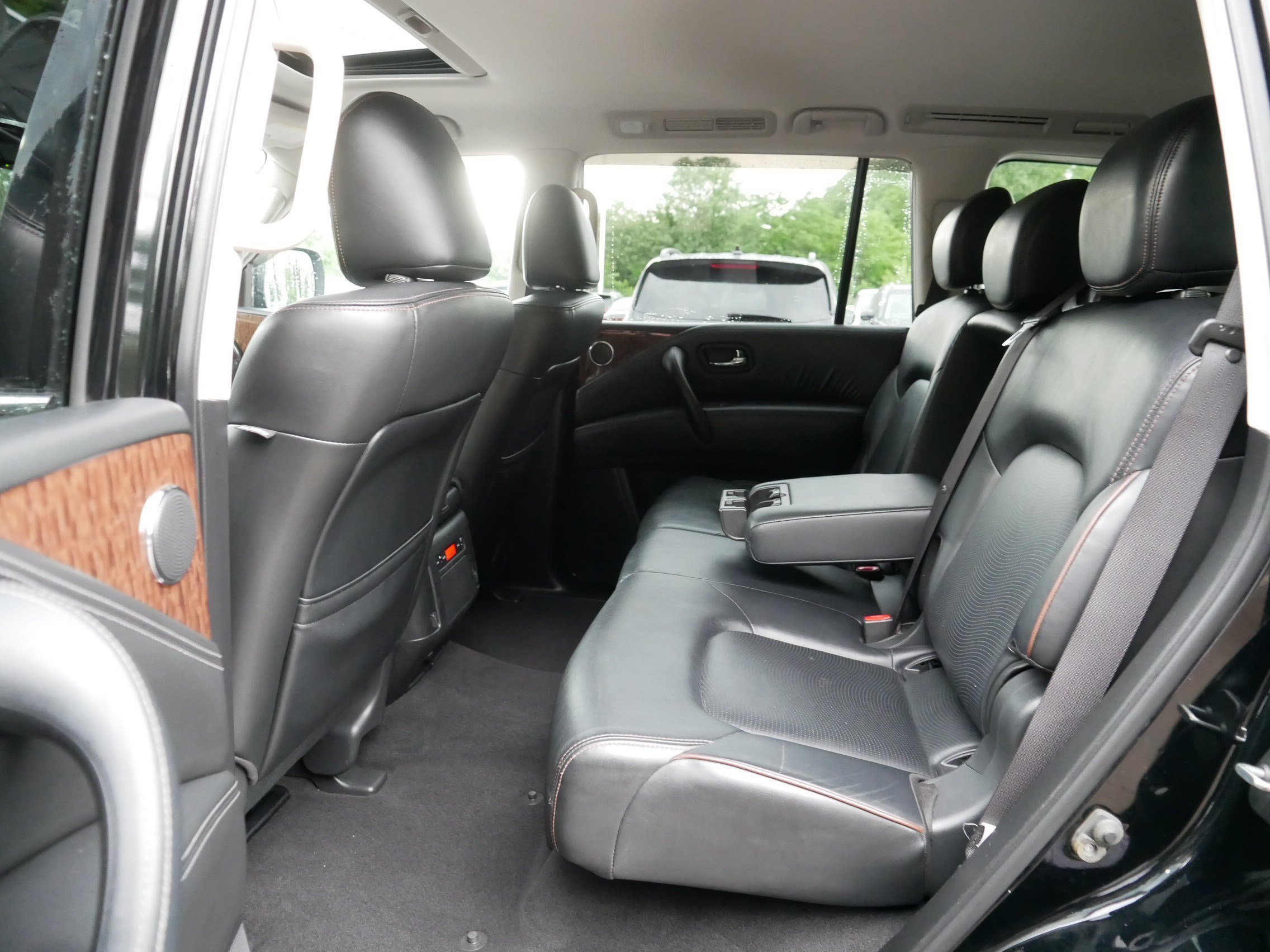 Used 2019 Super Black Nissan SL image 35