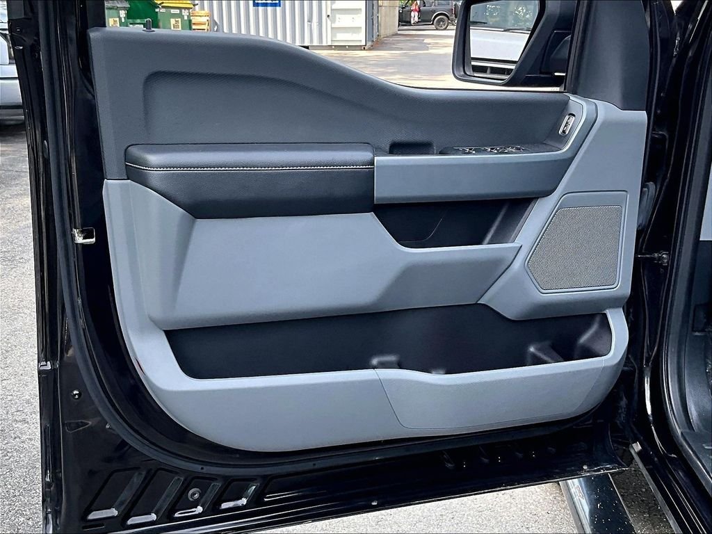 Used 2023 Black Ford XLT image 9