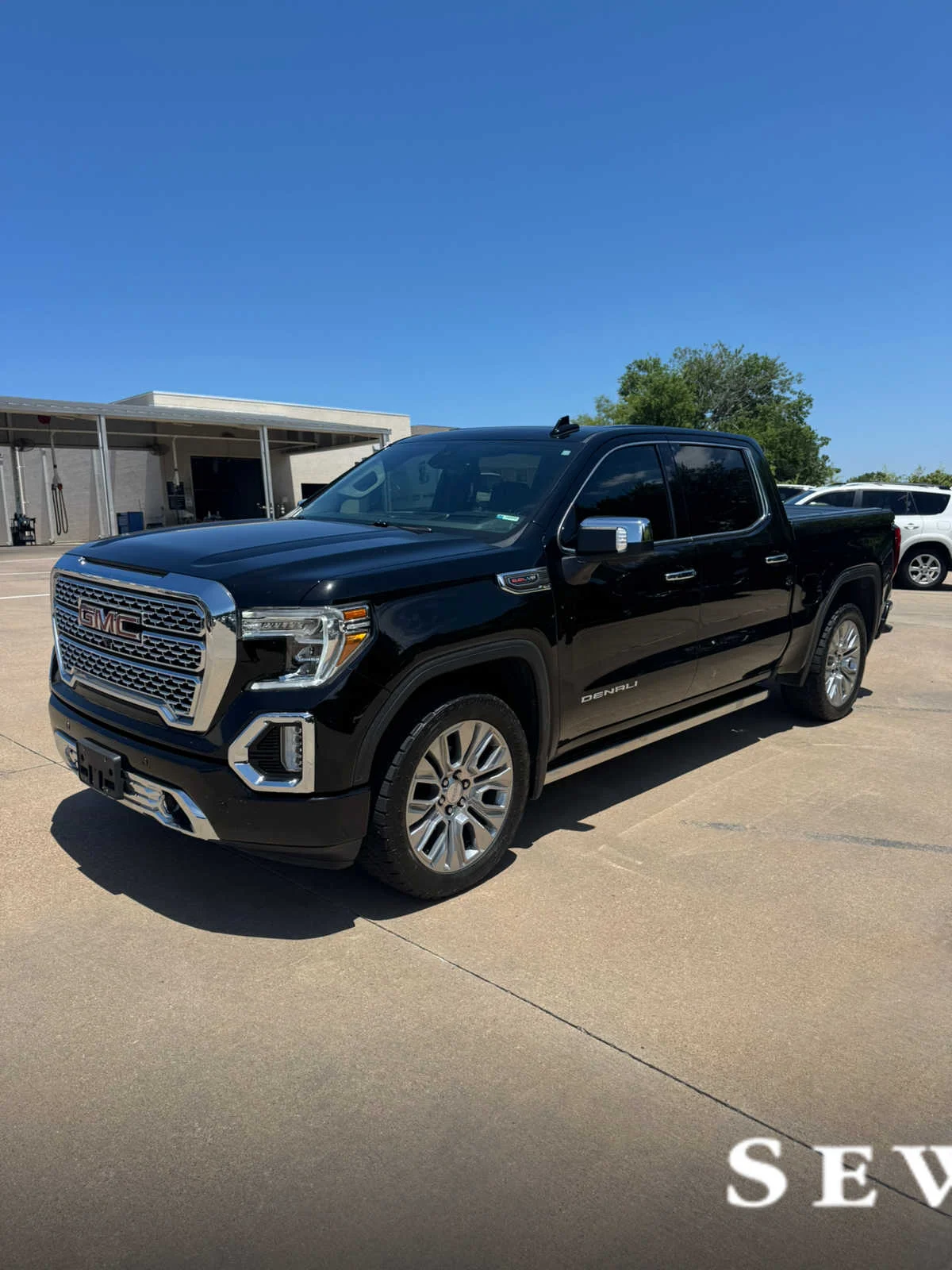 2021 GMC Sierra 4WD Crew Cab Short Box Denali's photo