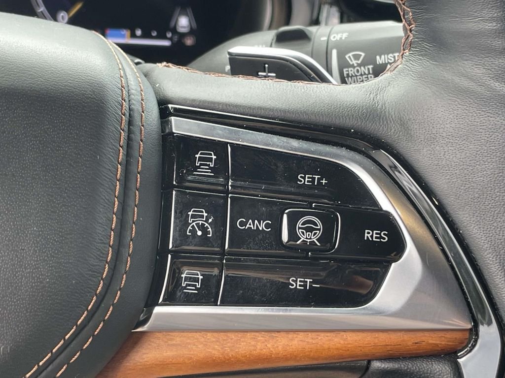 Used 2023 White Jeep Summit image 30