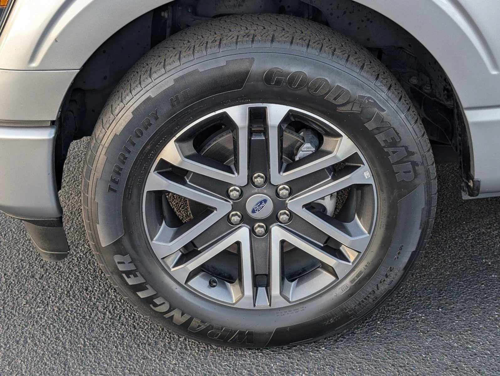 Used 2023 Iconic Silver Ford XL image 11