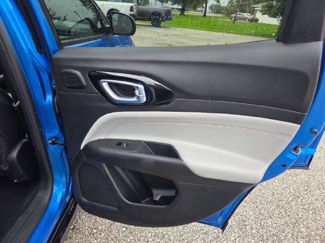 Certified Used 2023 Laser Blue Pearlcoat Jeep Limited image 11