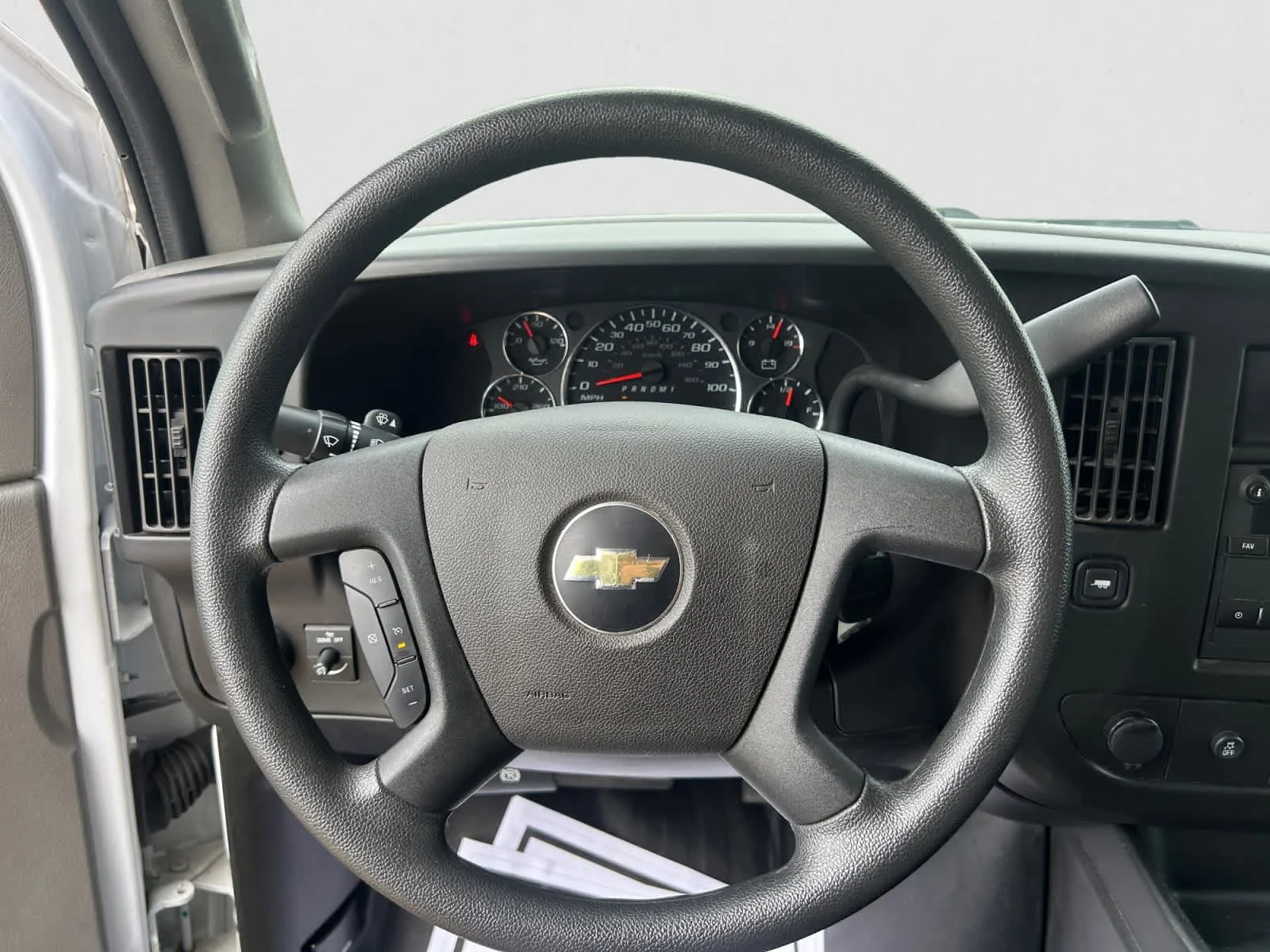 Used 2024 Summit White Chevrolet  image 15