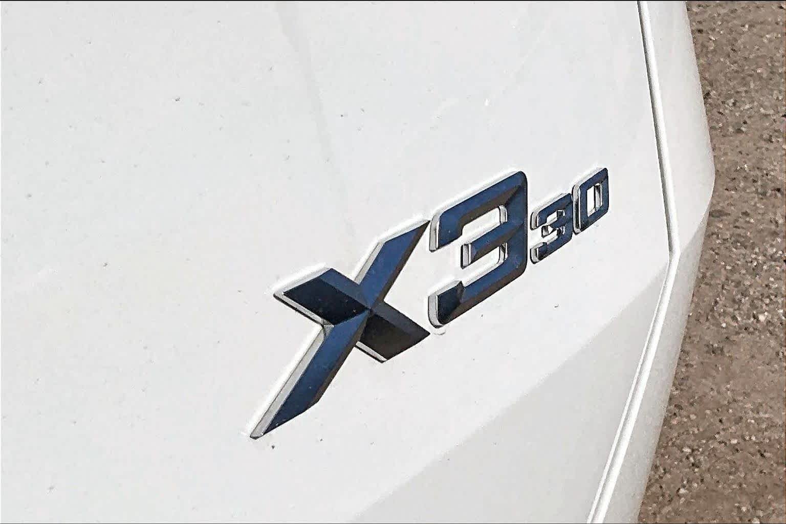 New 2026 Alpine White BMW 30 xDrive image 15