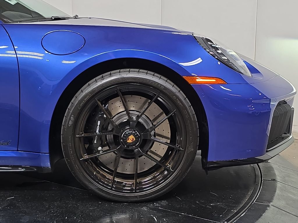 Certified Used 2026  Porsche Carrera GTS image 11