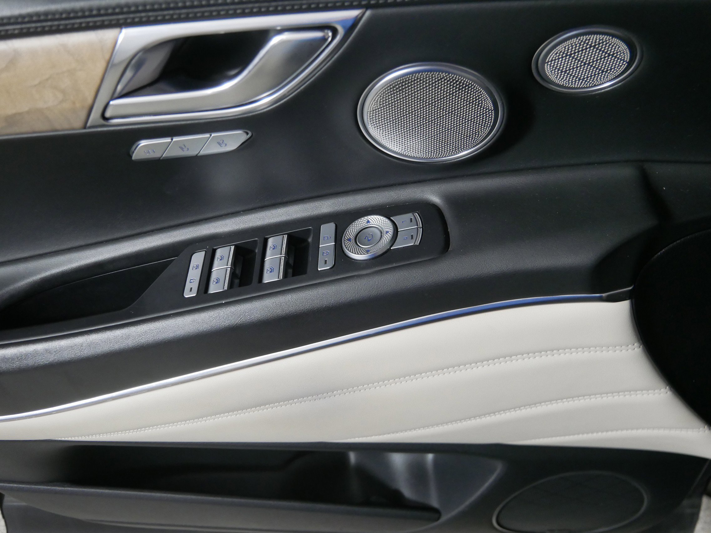 2021 GENESIS GV80 Advanced+ - Photo 19