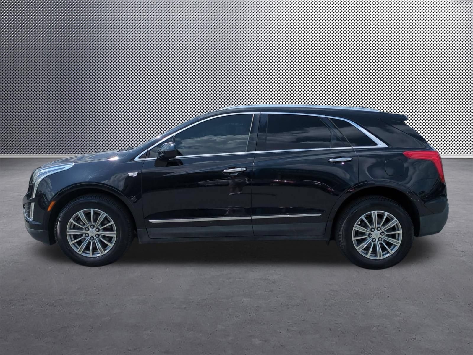 Used 2018 Stellar Black Metallic Cadillac Luxury FWD image 2