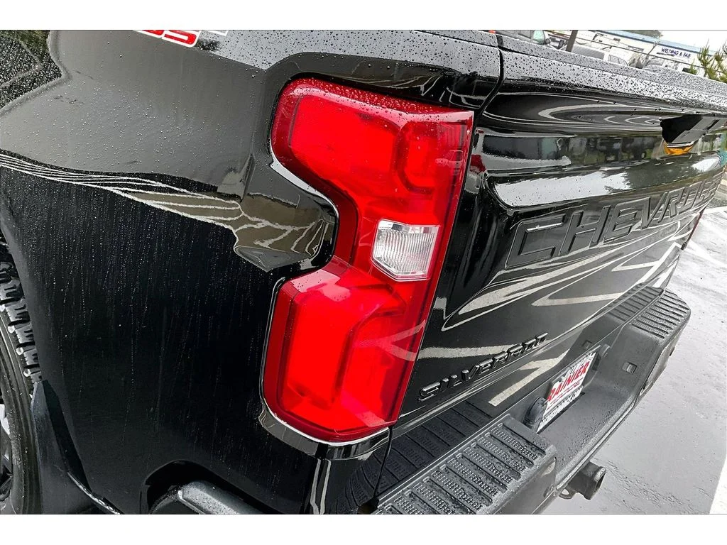 Used 2022  Chevrolet LT Trail Boss image 29