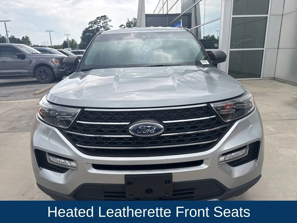 Certified Used 2023 Iconic Silver Metallic Ford XLT image 2