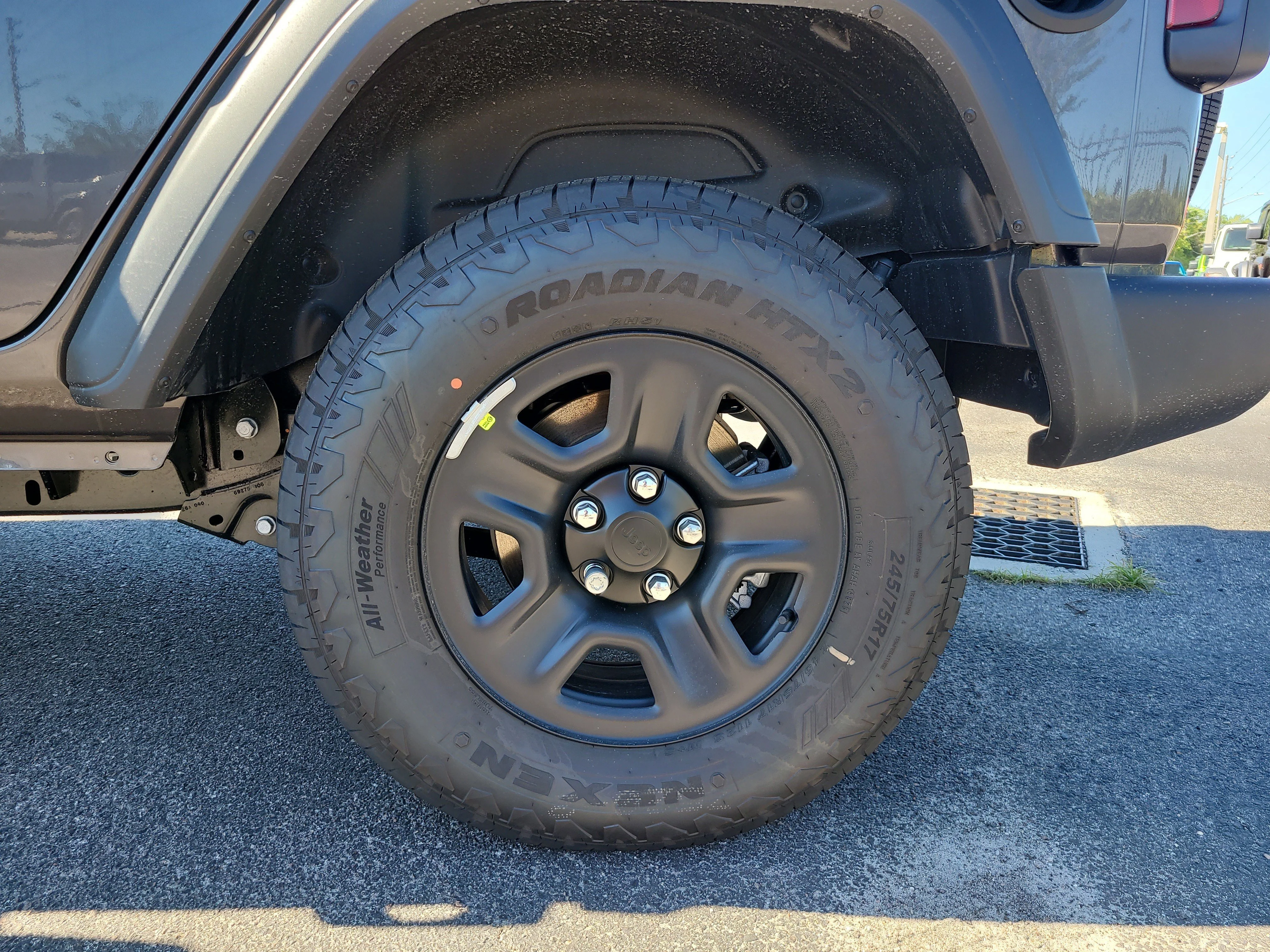 New 2026 Granite Crystal Metallic Clearcoat Jeep Sport image 9