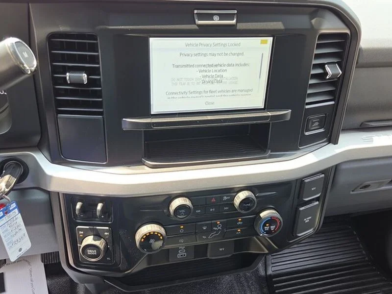 New 2026 Oxford White Ford F-250® XLT image 19
