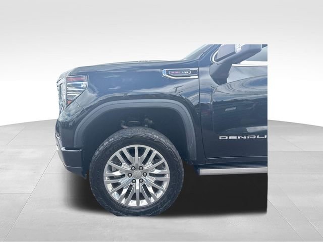 Used 2022 Black GMC Denali image 10