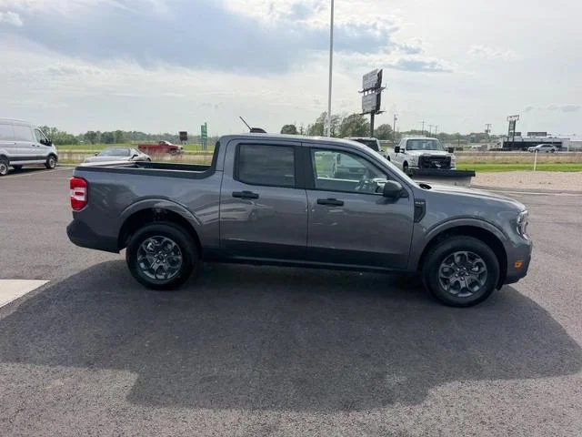 New 2026 Carbonized Gray Metallic Ford XLT image 26