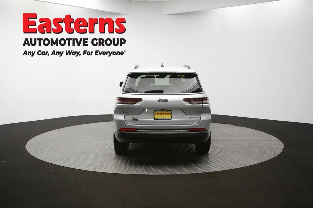 Used 2023 Silver Jeep Limited image 38