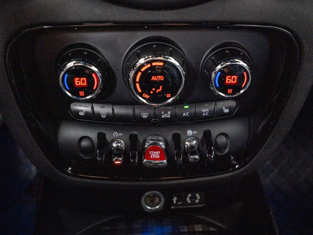 Used 2017 Gray Metallic MINI Clubman image 36