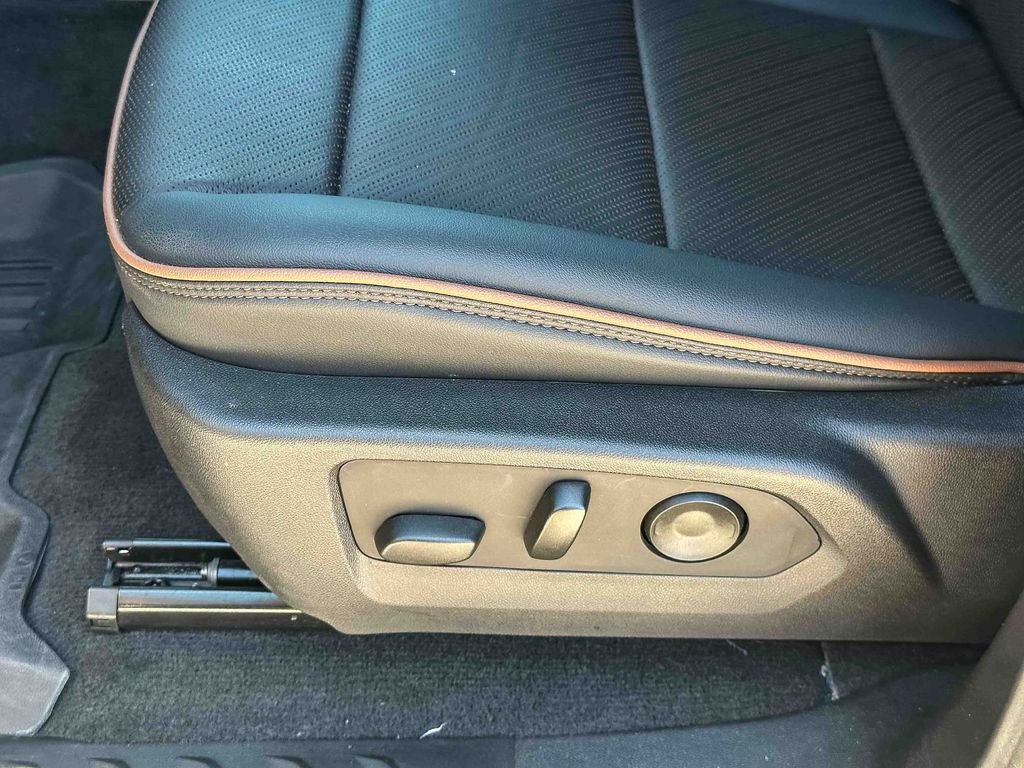 Used 2025 Black GMC AT4 image 14