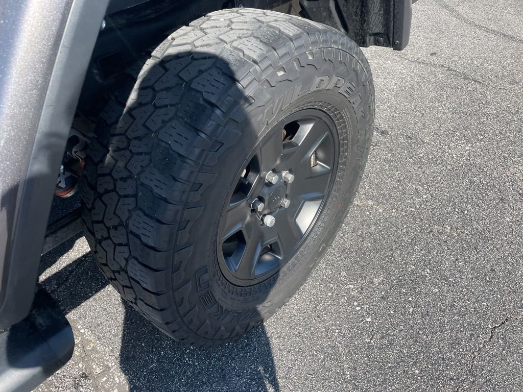 Used 2021 Gray Jeep Mojave image 10