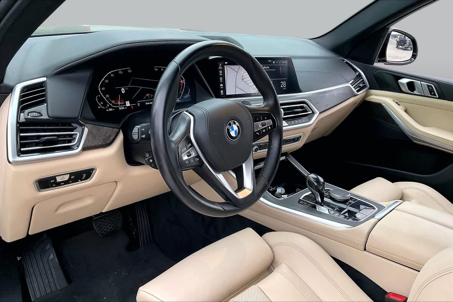 Used 2022 Arctic Grey Metallic BMW sDrive40i image 18